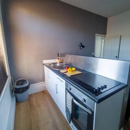 K Suites - Ferry Road Daire